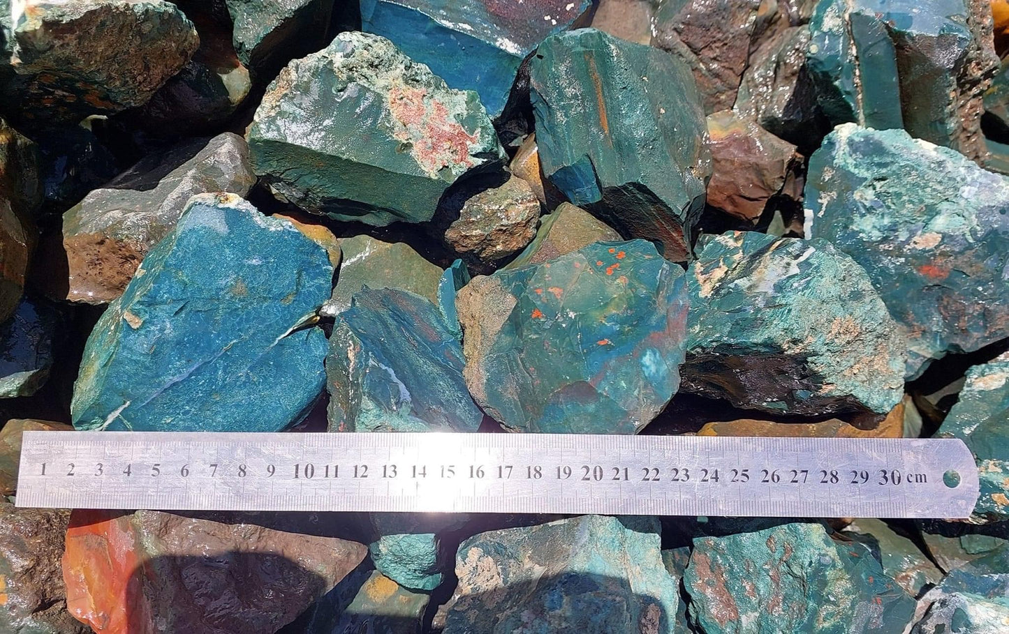 Bloodstone Rough Rock - 1kg